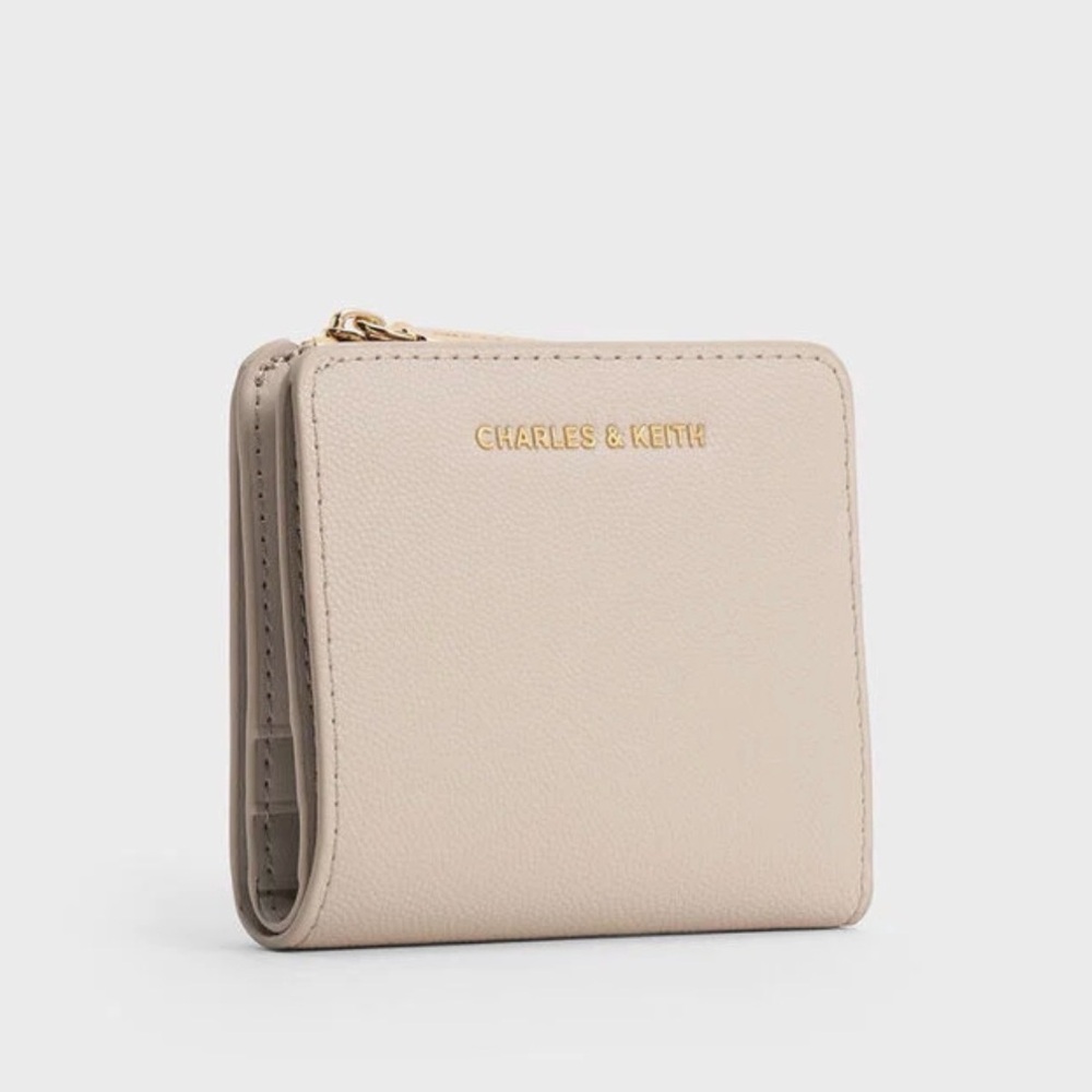 Charles & Keith Card Holder - Picture 2 of 12